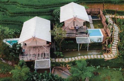 Sumatra RV Rental | Teras bumi Glamping – Nature, Comfort & Culture
