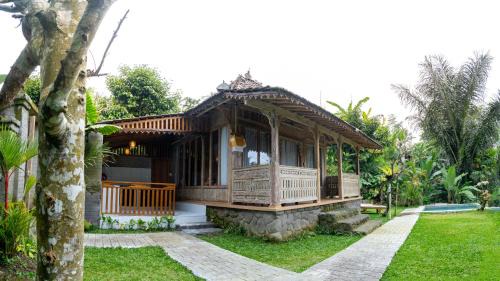 Taro Villa | The Fire Flies Garden Villa