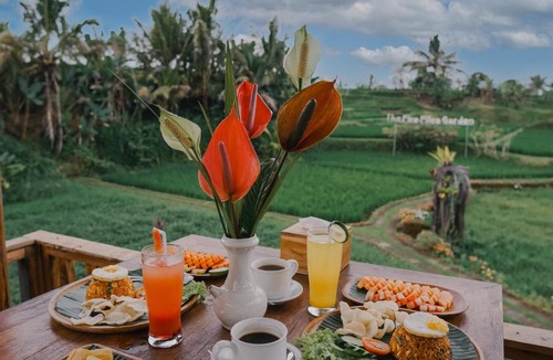 Taro Villa | The Fire Flies Garden Villa