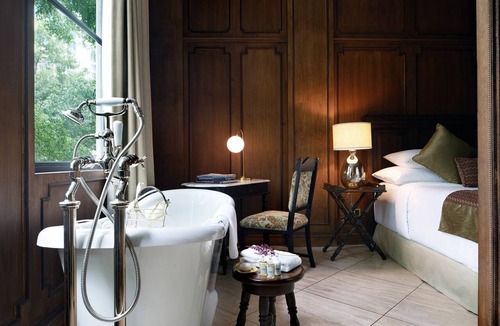 Jakarta Hotel | The Gunawarman