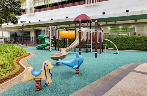 Kelapa Gading Timur Apartment | The Kensington Royal Suites W/ Free parking & Wifi
