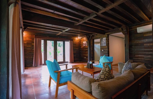 Tembok Hotel | The Kirana Tembok
