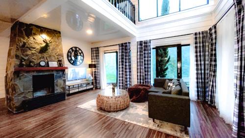 Hargomulyo Villa | The Noman Tawangmangu by Suasana Villa