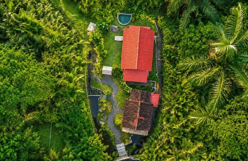 Bebandem Villa | The Payung House - Romantic Riverside Villa