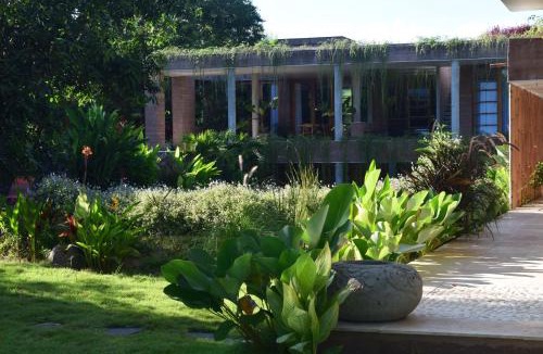 Banjartegehe Villa | The Pondhouse
