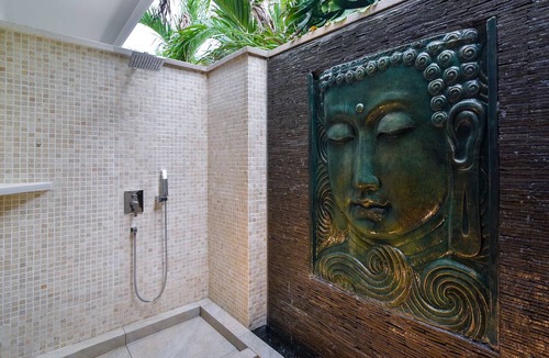 Umeanyar Villa | The View Villa -Luxury New Build with 180° View