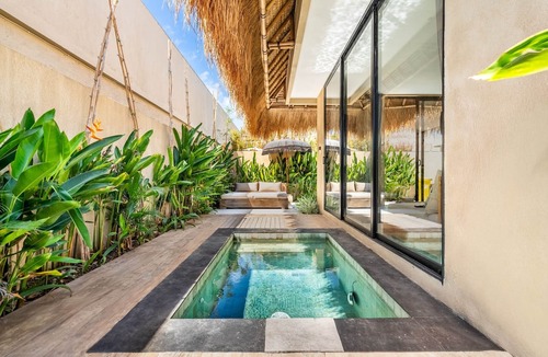 Mushroom Bay Villa | Thula Lembongan Villa 3