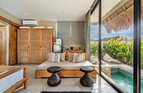 Mushroom Bay Villa | Thula Lembongan Villa 5