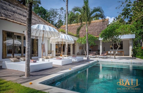 Amlapura Villa | Truly a Luxury Hidden Jewel in Paradise! Private, Romantic and Breathtaking!