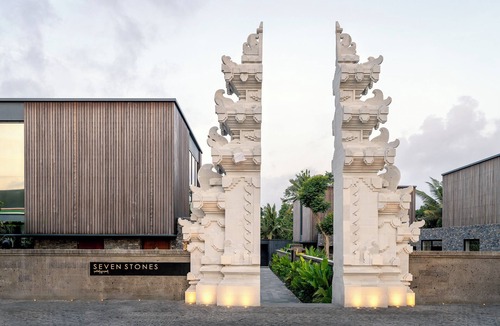 Ubud Villa | Two-Bedroom Luxury Pool Villa Onyx Garden View