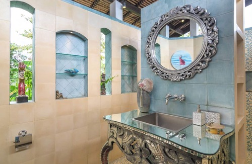 Temukus Villa | Unique & Beautiful Bohemian Style Beachfront Villa