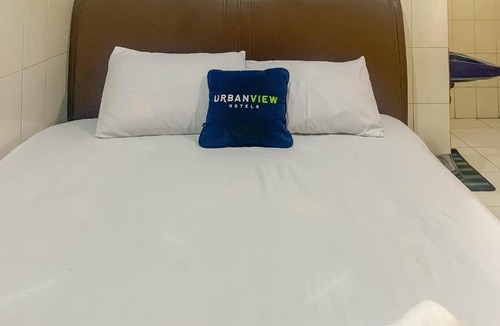 Pamanukan Hotel | Urbanview Hotel Favorit Pamanukan Subang