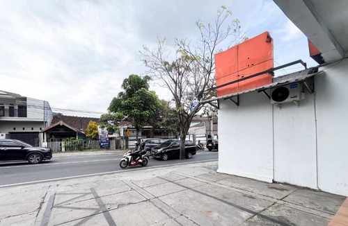 Malang House | Urbanview Hotel Jackson Living near Stasiun Malang