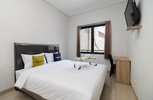 Gambir Hotel | Urbanview Hotel Pasar Baru Jakarta by RedDoorz