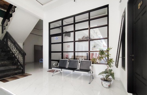 Bengkulu House | Urbanview Hotel Saras Syariah Bengkulu By RedDoorz