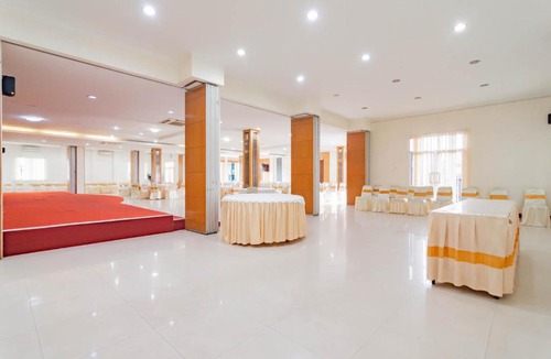 Pontianak Hotel | Urbanview Hotel Syariah Dapen Pontianak by RedDoorz