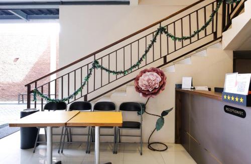 Mojokerto Hotel | Urbanview near Sunrise Mall Mojokerto