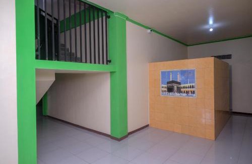 Salatiga Hotel | Urbanview Syariah Zidney 3 Salatiga by RedDoorz