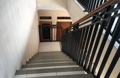 Bekasi House | Vanila Kost Jatiwarna - Caters to Women