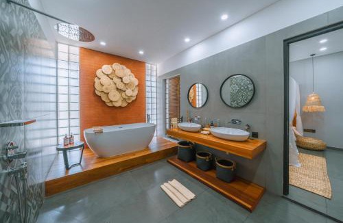 Berawa Villa | Villa Aless - Designer 4BR Villa with Sauna, Jacuzzi, Ice Bath, Gym & Rooftop