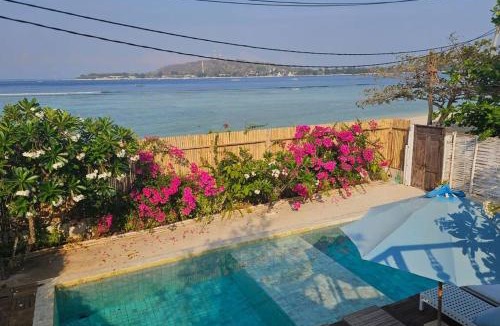 Gili Meno Villa | Villa Aurora: 4 BR, Front Beach