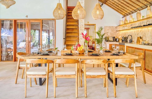 Central Seminyak Villa | Villa Barcelona - 6BDR, lush garden, private pool