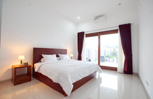 Senggigi Villa | Villa Bigel