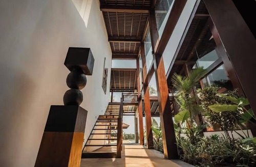 West Selemadeg Villa | Villa Breeze TWO in wonderful Tabanan! Daily breakfast and chef included!