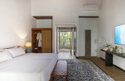 West Selemadeg Villa | Villa Breeze TWO in wonderful Tabanan! Daily breakfast and chef included!
