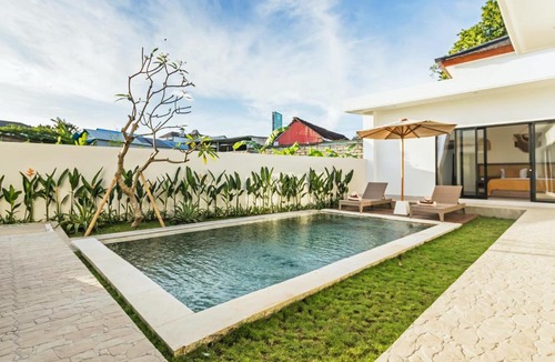 Tibubeneng Villa | Villa Celestial Brand New Enchanting 2 BR with Aircon Living Canggu