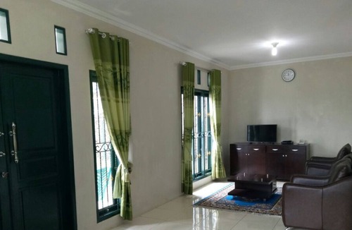 Ciloto Villa | Villa Griya Wira Karya ( Metha )