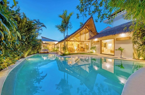 Drupadi Villa | Villa Indigo - 5-BDR, huge pool and lush garden