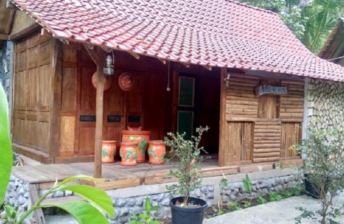 Sleman Villa | Villa Kampung Ayem