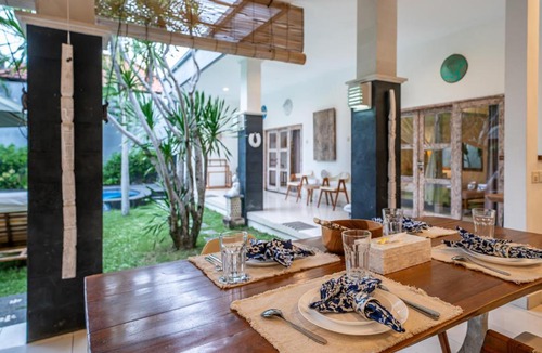 Drupadi Villa | Villa Kangaroo Seminyak, 2BR private pool villa close to double six beach