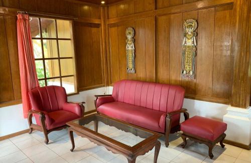 Ciloto Villa | Villa Kayu Puncak by Henny Ariastoeti