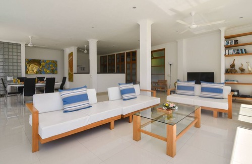 Lovina Villa | Villa Lovina Beach 2 - 4BR Beachfront Villa with Private Pool.