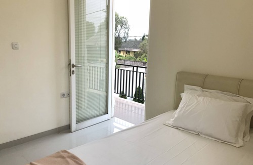 Sidomulyo House | Villa metro (close with alun alun batu city, jatim park, flower garden)