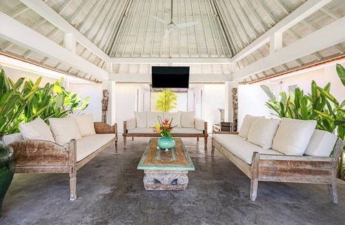 Dyanapura Villa | Villa Mutiara Putih by Optimum Bali, Central Seminyak, Walk to beach