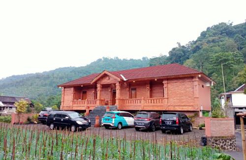 Hargomulyo House | VILLA PRINGGITAN