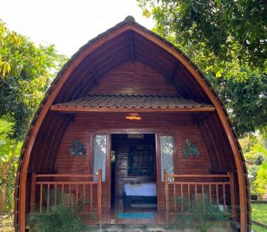 Kayu Putih Villa | Villa Rumah Kayu Lovina