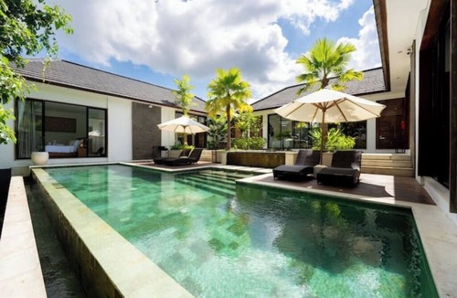 Melayang Villa | Villa Talun by GORO