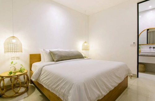 Berawa Villa | VILLA UNDER THE SUN· Luxury & Indulgence - close to FINNS BEACH CLUB