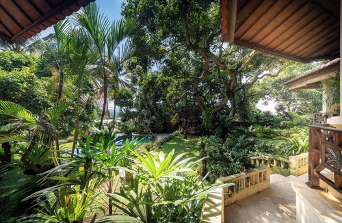Rangdu Villa | Villa Wana: Wonderful luxury hideaway surrounded by nature