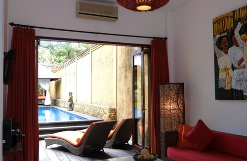 Jimbaran Bay Villa | VILLA WITH SWIMMING POOL NEAR JIMBARAN BEACH