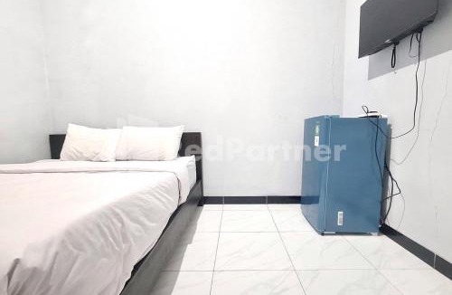 Kebasen Hotel | Vins Homestay Kroya Mitra RedDoorz
