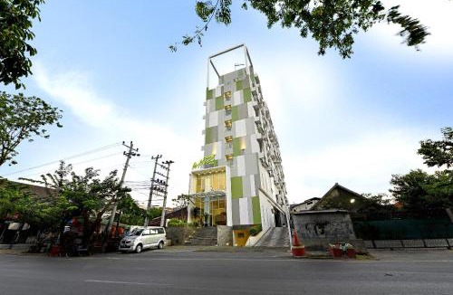 Semarang Hotel | Whiz Hotel Pemuda Semarang