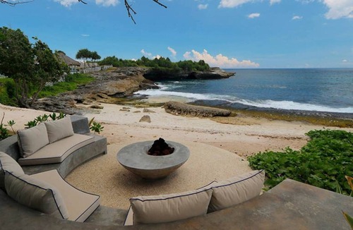 Mushroom Bay Villa | Your Family will love the Exclusive Balinese Service at Your Private Villa in Nusa Lembongan
