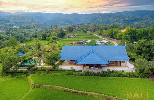 Kayu Putih Villa | Your Private Balinese Getaway Awaits! 100%privacy! Near Lovina!