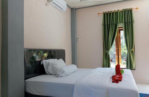 Labuan Bajo House | Yusilver Guest House