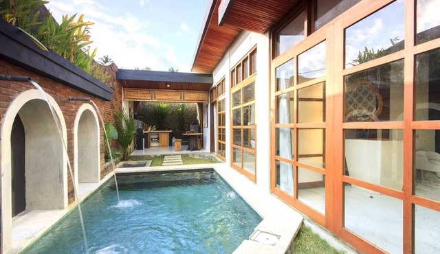 1-Bedroom Almero Villa with Private Kitchen & Private Pool in Gianyar